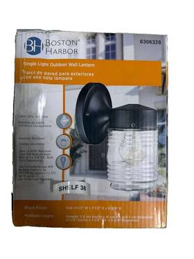 6306328 Boston Harbor Single Light Outdoor Wall Lantern New Old Stock