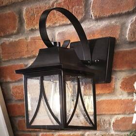 Hampton Bay 718212282359 Drackert 1-light Flat Black Outdoor Wall Sconce With Seedy Glass