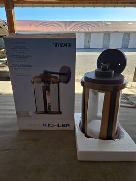 Kichler 737995394950 Barrington 1-light 13ftft Incandescent Outdoor Wall Light New Open Box