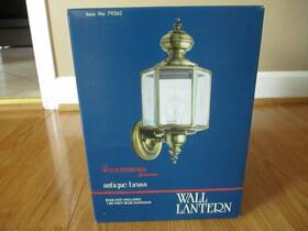 79262 The Wilkesboro Collection Wilkersboro Antique Brass Finish Wall Outdoor Lantern Light 79262 The Wilkesboro Collection Wilkersboro Antique Brass Finish Wall Outdoor Lantern Light