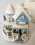 2000 Hawthorne Village Thomas Kinkade Holiday Bed Breakfast Christmas Lights Up. Fixed Price $24.99.